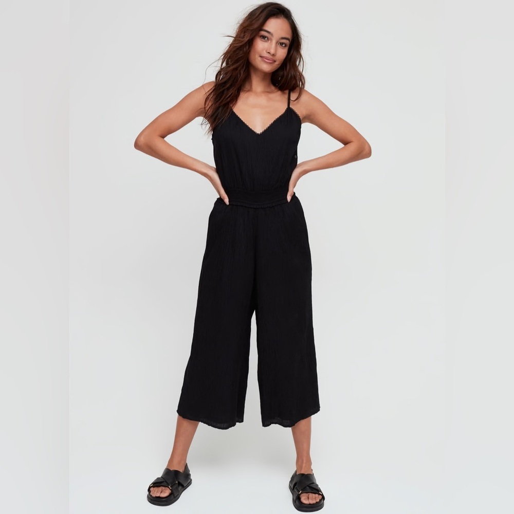 Aritzia’s Wilfred Irene Jumpsuit in Black, size Medium